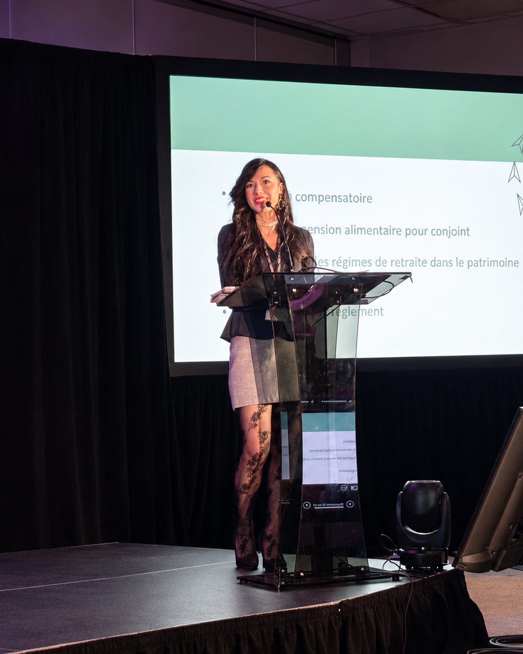 Me Kelci donne une conférence pour l'APNQ sur l'union parentale.